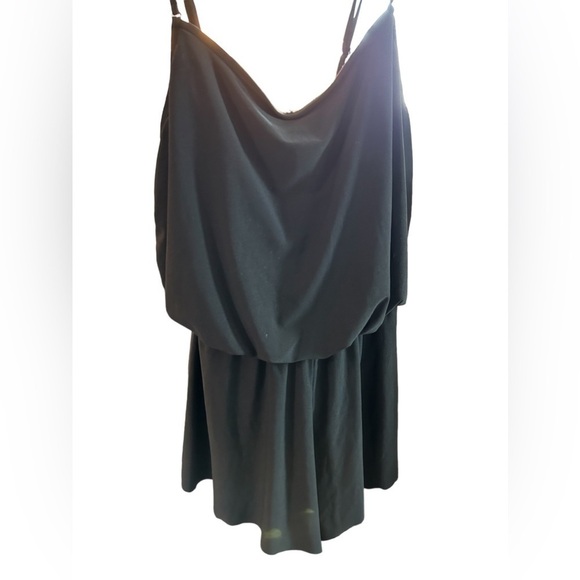 Aqua Green Keyhole Romper‎ size small - Picture 2 of 6